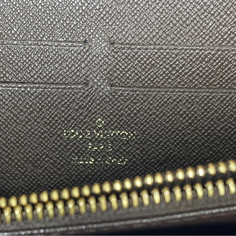 Authentic Louis Vuitton Denim Mini linn Long Zippy brown distressed monogram - Picture 8 of 8
